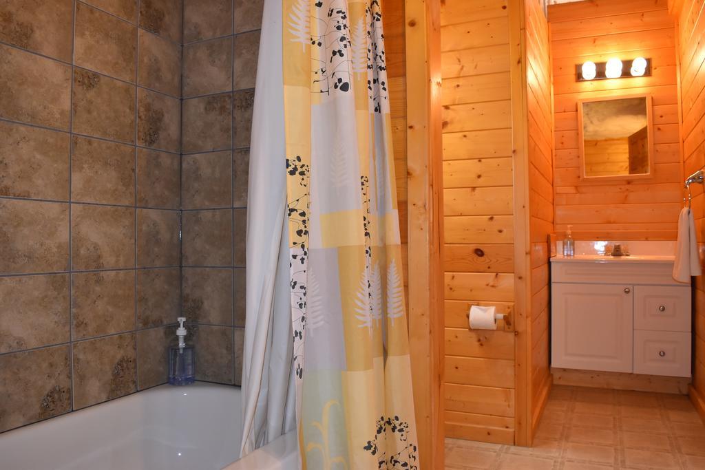 Sundog Retreat Hotel Whitehorse Szoba fotó